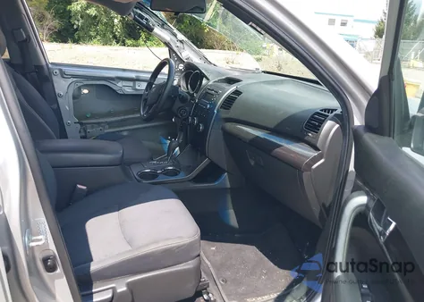 2011 Kia Sorento Lx V6 z USA, uszkodzony, nr VIN 5XYKTDA25BG123345